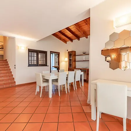 Principessa - Stunning With Panoramic Views Cremia
